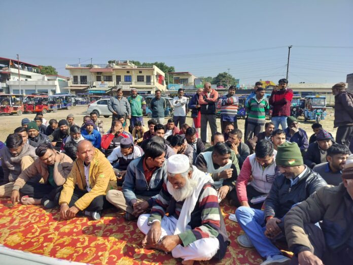 E-rickshaw operators